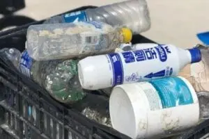lixo-internacional-encontrado-em-praia-e-restinga-no-superagui