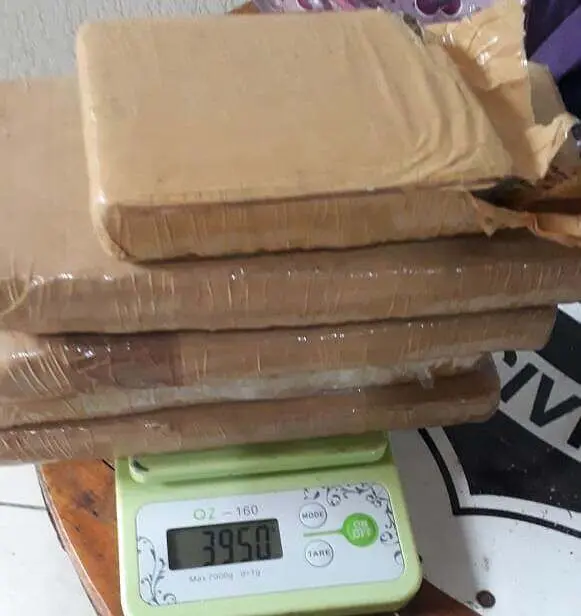 Passageiros de veículo assumiram a responsabilidade pelo entorpecente