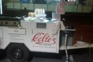 Carrinho de hot dog em Paranaguá