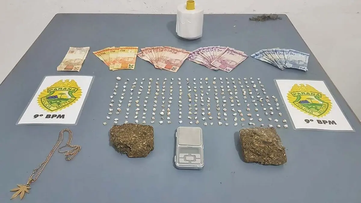 Parte das drogas estavam na casa do rapazz