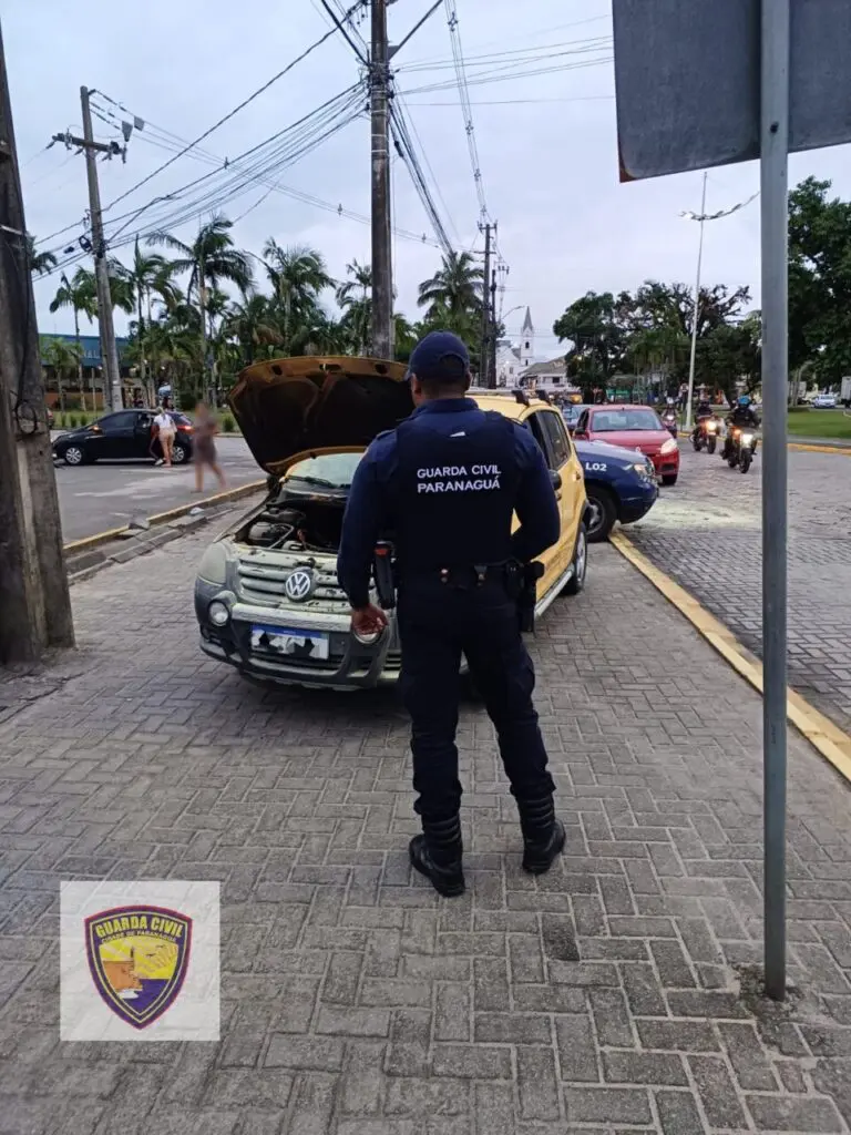 Combate incêndio veículo GCM