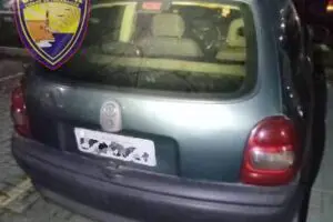 Carro apreendido pela GCM em Paranaguá