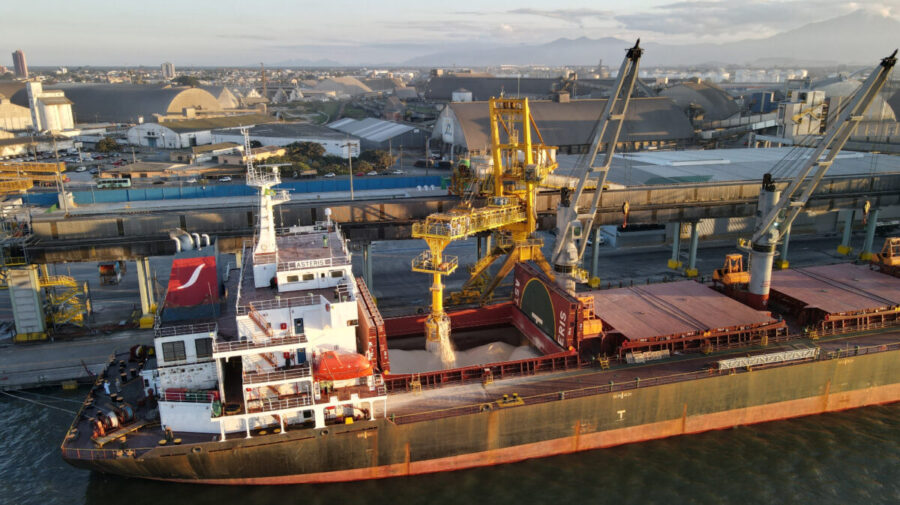 A PASA realizou a instalação de um segundo carregador de navios (shiploader), capaz de movimentar até 2,5 mil toneladas por hora. Foto: Divulgação