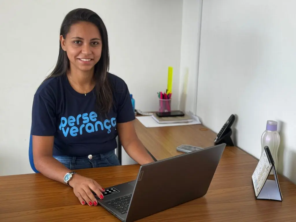 “Exerça a sua cidadania e destine seu imposto devido ao Fundo dos Direitos da Pessoa Idosa, mantendo esses recursos na nossa cidade e contribuindo com o desenvolvimento dos nossos projetos”, pede Jéssica da Silva, supervisora administrativa do Lar. Foto: JB Litoral