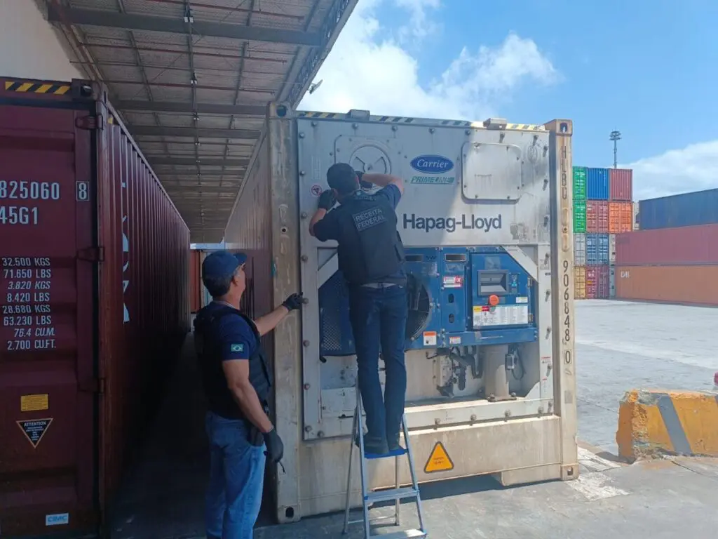 Receita Federal Maconha Container 21