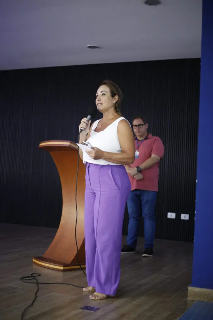 Rede de Proteção pelo Fim da Violência contra a Mulher em Paranaguá realiza encontro para desenvolver estratégias conjuntas (10)
