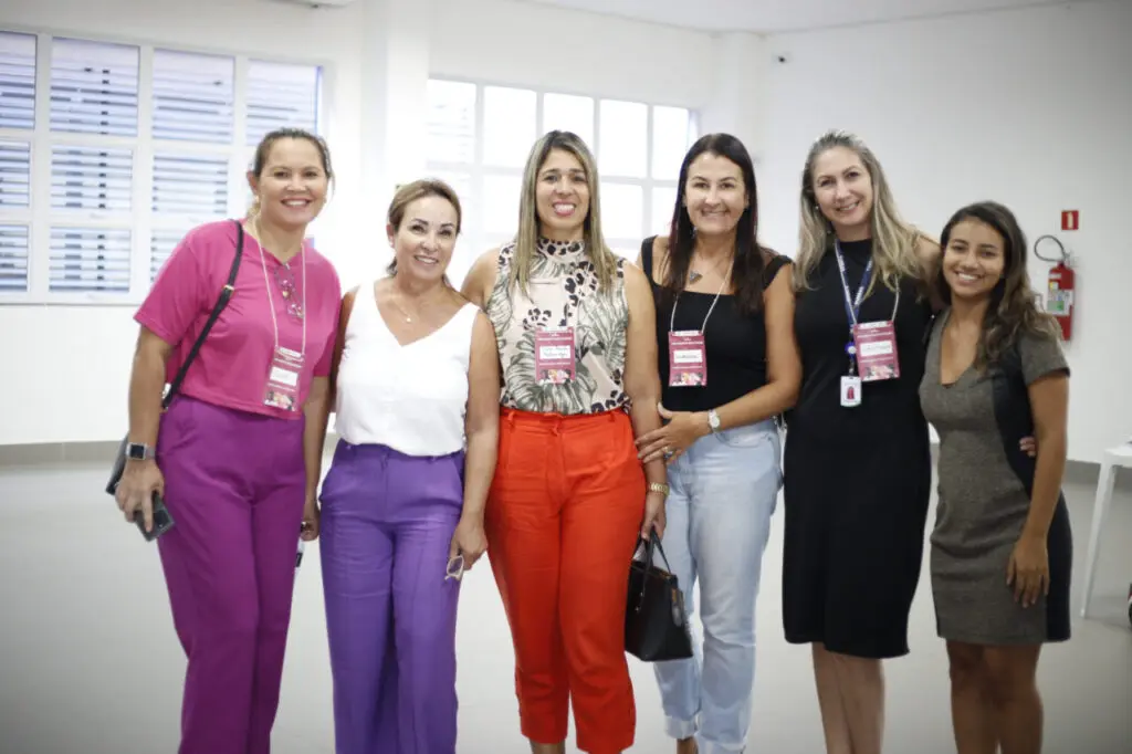 Rede de Proteção pelo Fim da Violência contra a Mulher em Paranaguá realiza encontro para desenvolver estratégias conjuntas (15)