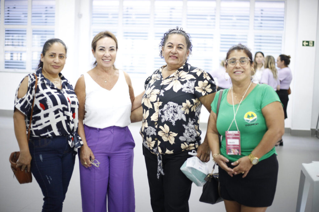 Rede de Proteção pelo Fim da Violência contra a Mulher em Paranaguá realiza encontro para desenvolver estratégias conjuntas (17)