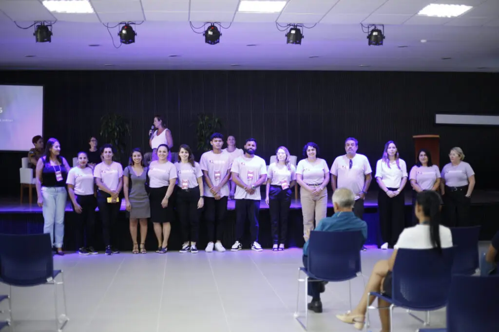 Rede de Proteção pelo Fim da Violência contra a Mulher em Paranaguá realiza encontro para desenvolver estratégias conjuntas (32)