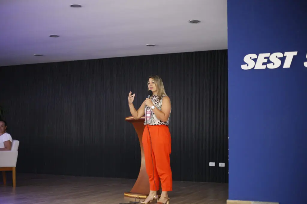 Rede de Proteção pelo Fim da Violência contra a Mulher em Paranaguá realiza encontro para desenvolver estratégias conjuntas (6)