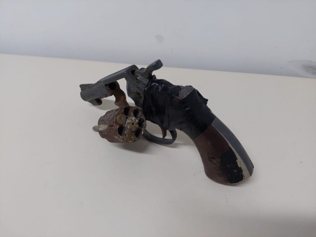 Revolver-calibre-32-argentino