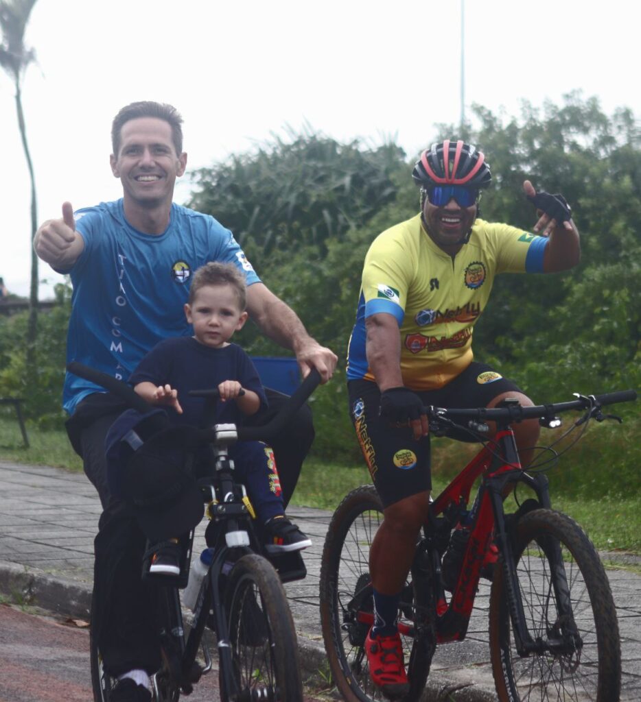 1Âº Pedala Pontal atraiu mais de 200 ciclistas e inaugurou a nova ciclovia de Pontal do Paraná – Foto – Prefeitura de Pontal (11)