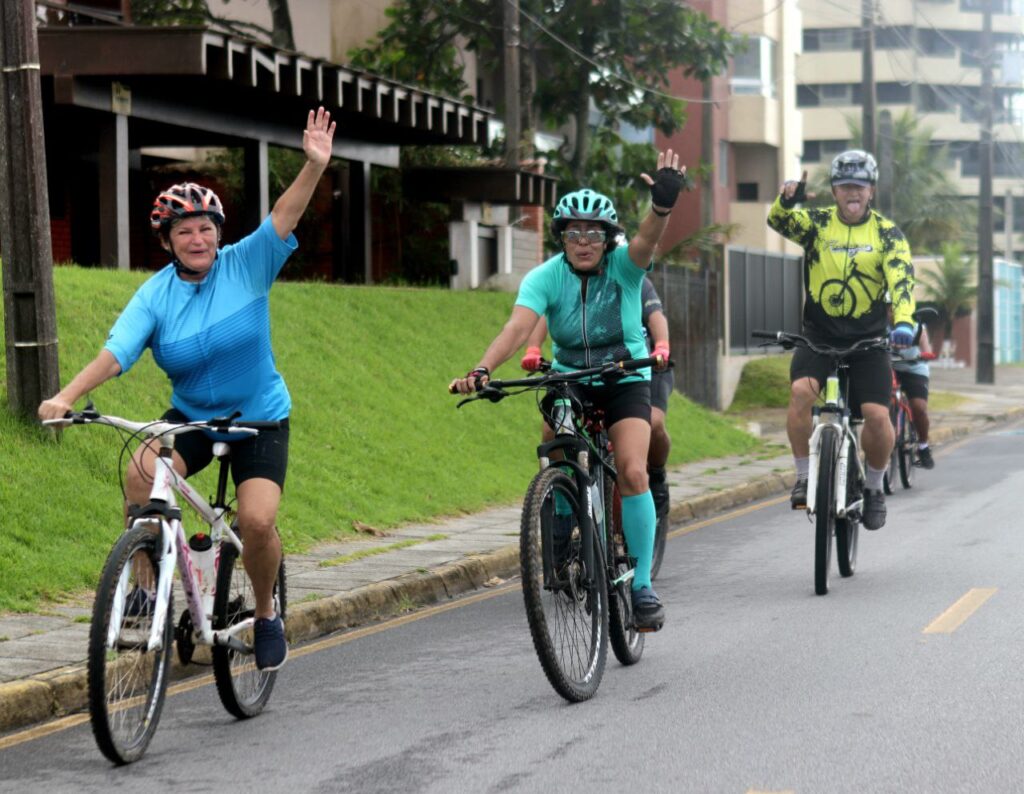 1Âº Pedala Pontal atraiu mais de 200 ciclistas e inaugurou a nova ciclovia de Pontal do Paraná – Foto – Prefeitura de Pontal (9)