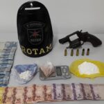 Apreensão de arma e drogas pela Rotam