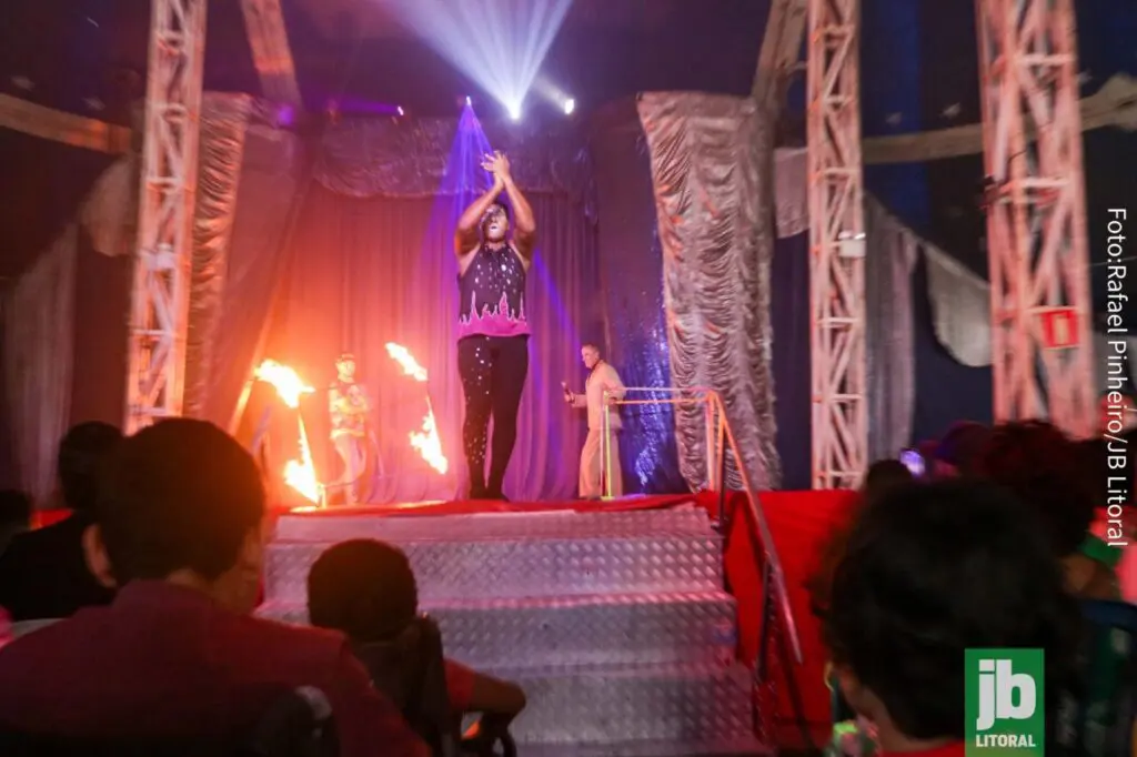 Crianças e adolescentes com necessidades especiais vivenciam momentos inesquecíveis no circo – autismo – circo (16)