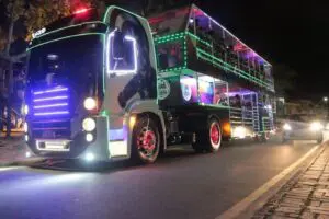 Carreta Furacão é animada por músicas e personagens, enquanto percorre pela cidade. Foto: Divulgação