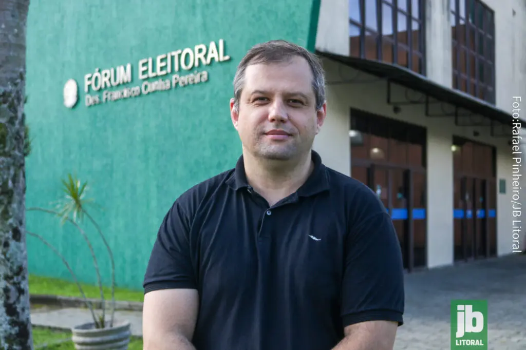 Para o chefe do Cartório Eleitoral, Sérgio Kawka, o parnanguara tem mais interesse em votar nas eleições federais, particularmente na escolha da presidência da República. Foto: Rafael Pinheiro/JB Litoral