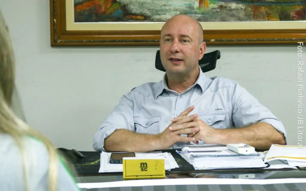 Pioli anunciou que está sendo realizado um estudo para identificar a melhor área, no porto de Paranaguá, para a construção de um píer para receber turistas. Foto: Rafael Pinheiro/JB Litoral