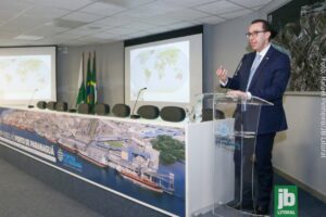 A palestra foi ministrada pelo diplomata Paulo Fernando Pinheiro Machado. Foto: Rafael Pinheiro/JB Litoral