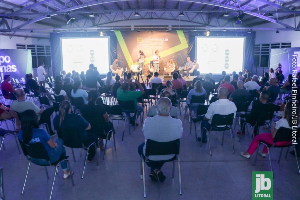 O evento aconteceu no Mega Rocio e reuniu autoridades, empresários e população para debater sobre o futuro do turismo em Paranaguá. Foto: Rafael Pinheiro/JB Litoral
