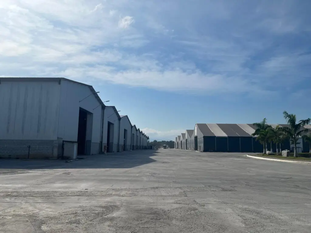 Na unidade de Morretes, a Fertiservice recebe cerca de 300 caminhões por dia e movimenta aproximadamente 2 milhões de toneladas de carga por ano. Foto: Divulgação