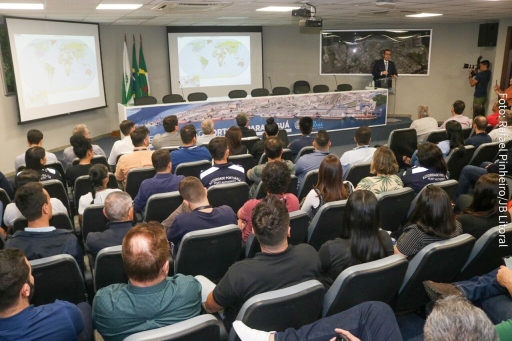 O evento contou com a participação de funcionários do porto e comunidade portuária. Foto: Rafael Pinheiro/JB Litoral