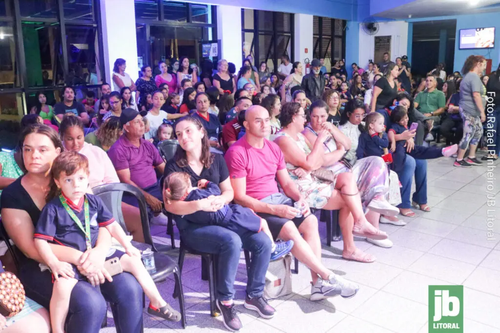 Em Matinhos, entrega de materiais escolares beneficiará mais de 5.300 alunos da rede municipal de ensino