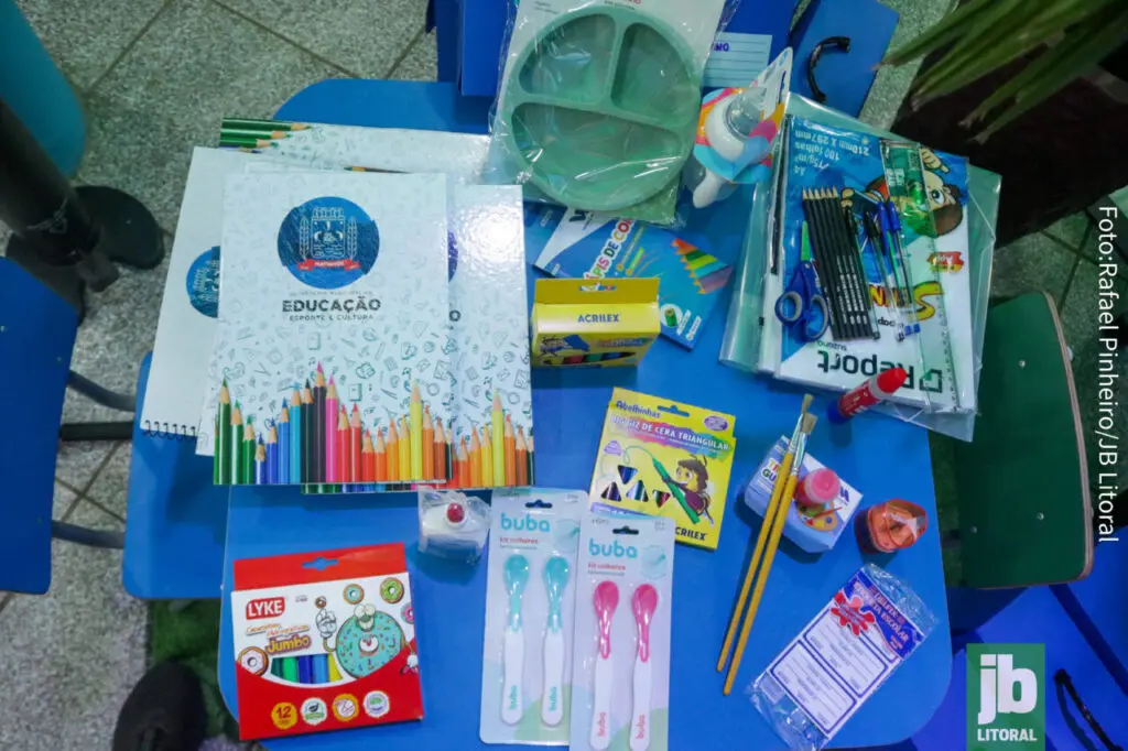 Em Matinhos, entrega de materiais escolares beneficiará mais de 5.300 alunos da rede municipal de ensino