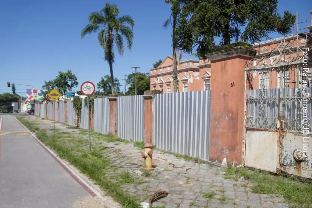 Obras do Ambulatório Médico de Especialidades (AME) e da Maternidade Maria de Lourdes Elias Nunes avançam em Paranaguá