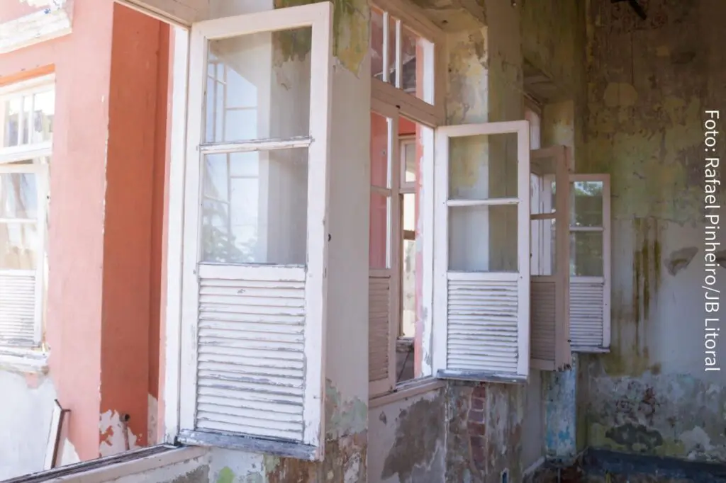 sant casa -Obras do Ambulatório Médico de Especialidades (AME) e da Maternidade Maria de Lourdes Elias Nunes avançam em Paranaguá