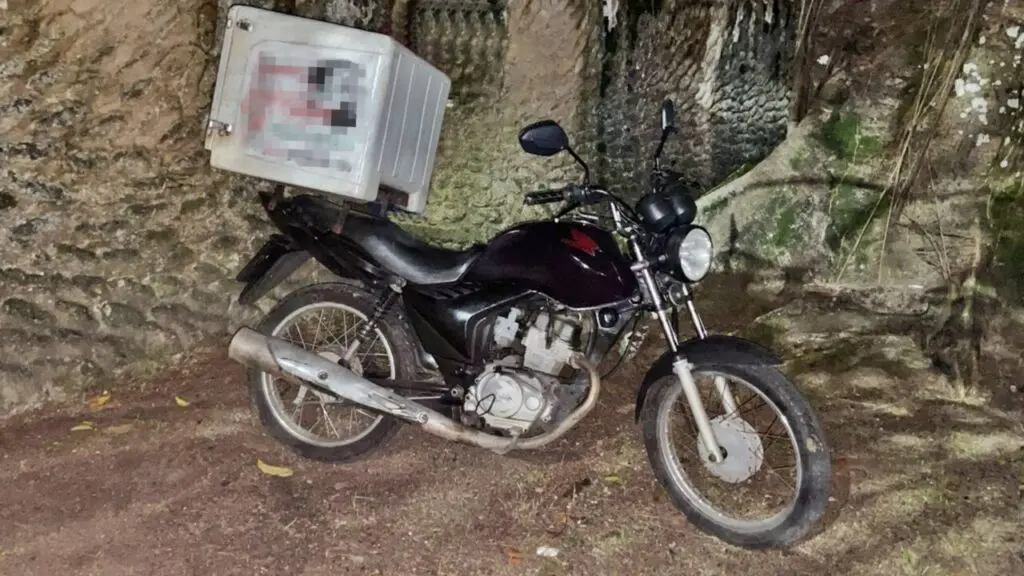 Moto roubada recuperada