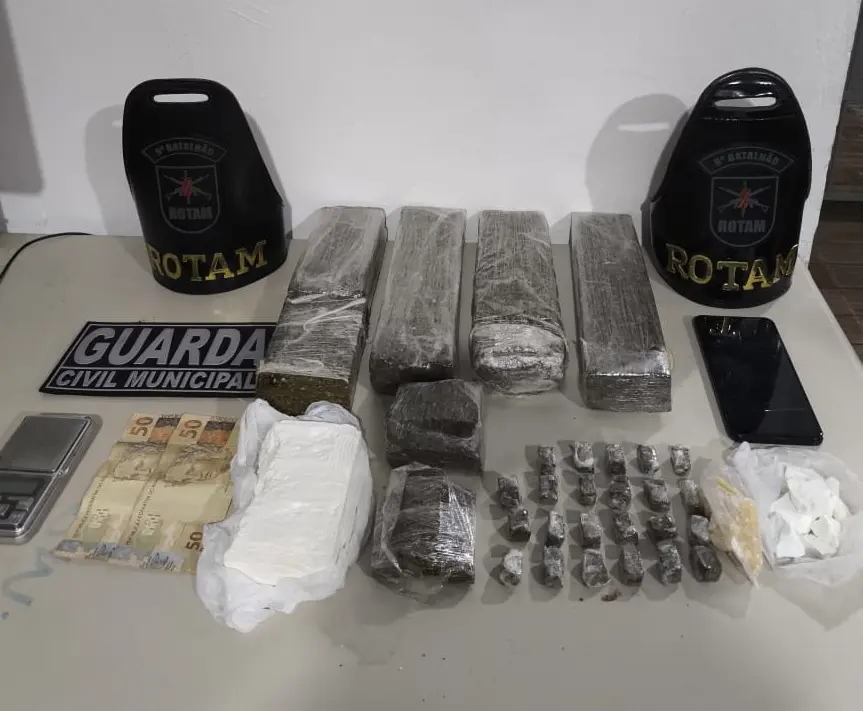 Apreensão de drogas em Pontal do Paraná