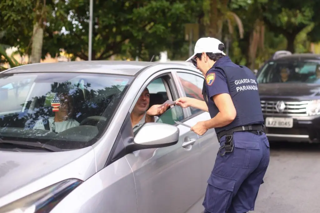 Em maio, a Superintendência de Trânsito da GCM tem promovido blitz educativas nas vias da cidade. Foto: Prefeitura de Paranaguá