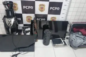 Objetos-recuperados-de-assalto-a-residencia-em-Matinhos