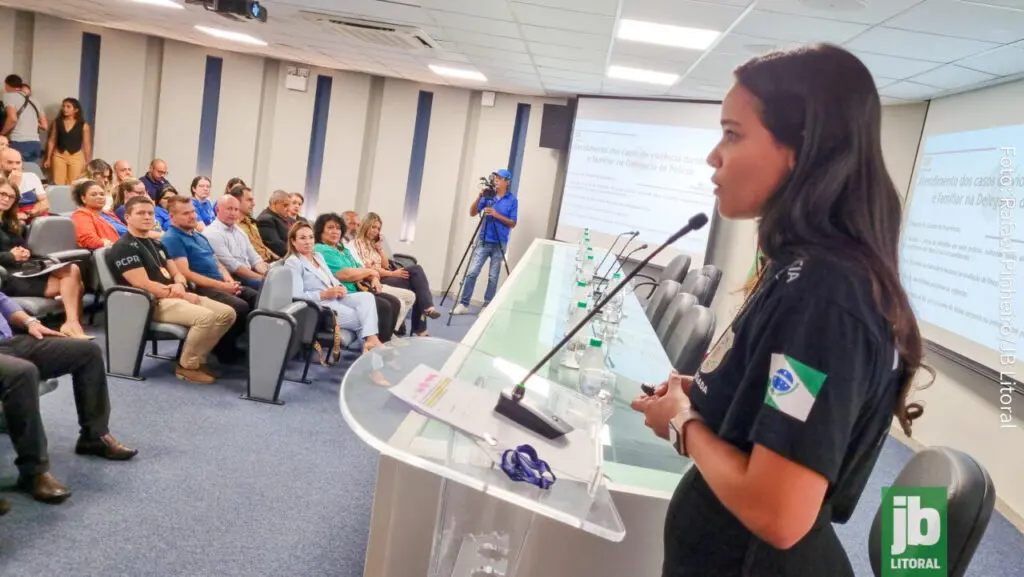 Paranaguá fortalece sua estrutura de combate à violência contra a mulher (12)