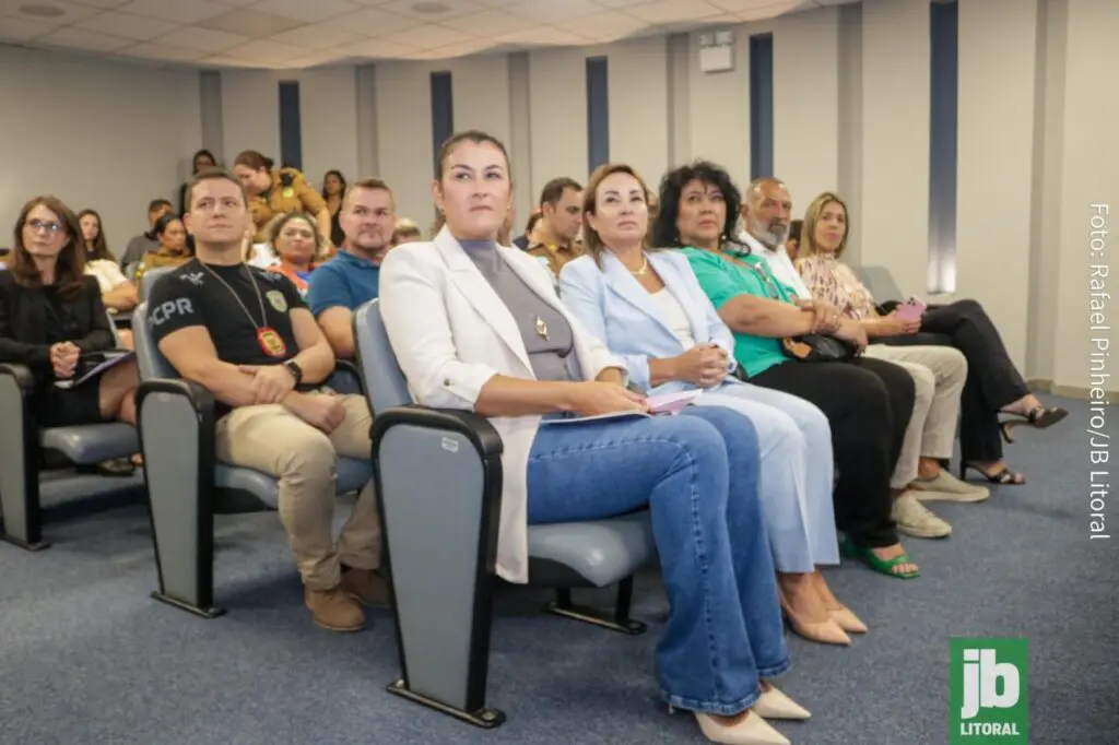 Paranaguá fortalece sua estrutura de combate à violência contra a mulher (5)