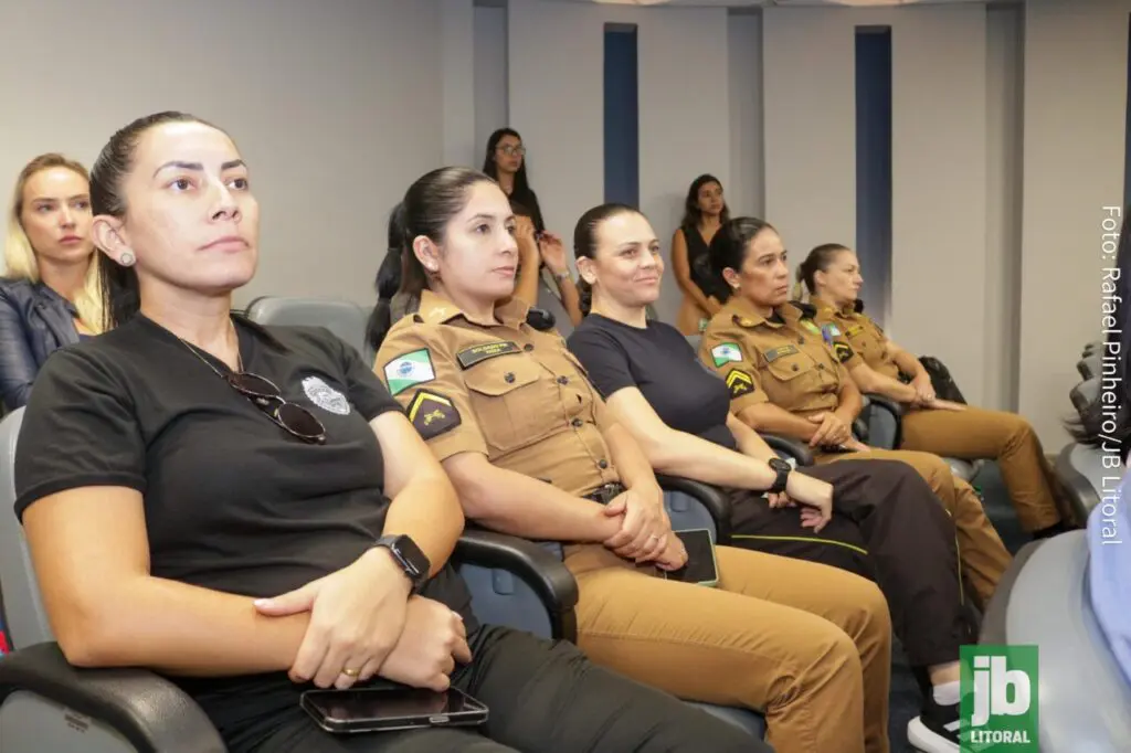 Paranaguá fortalece sua estrutura de combate à violência contra a mulher (8)