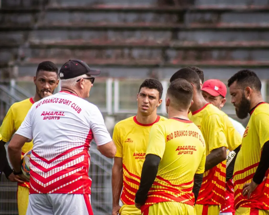 Rio Branco estreia