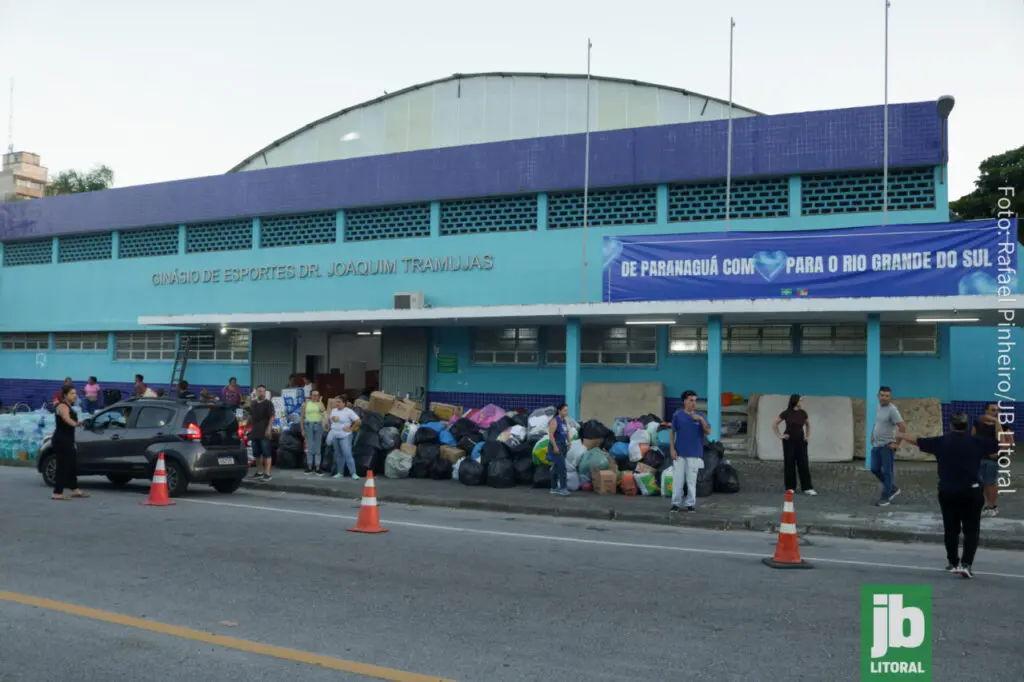 SOS RS Ginasio Joaquim Tramujas (1)