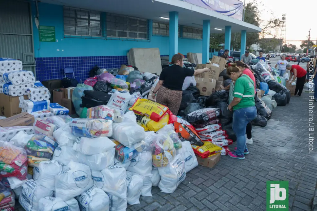SOS RS Ginasio Joaquim Tramujas (2)