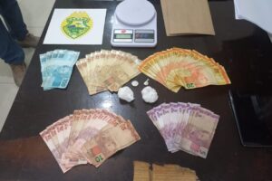 Apreensao-de-drogas-e-dinheiro