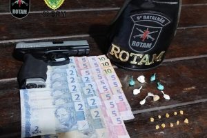 Apreensao-replica-de-pistola-e-drogas-em-Antonina