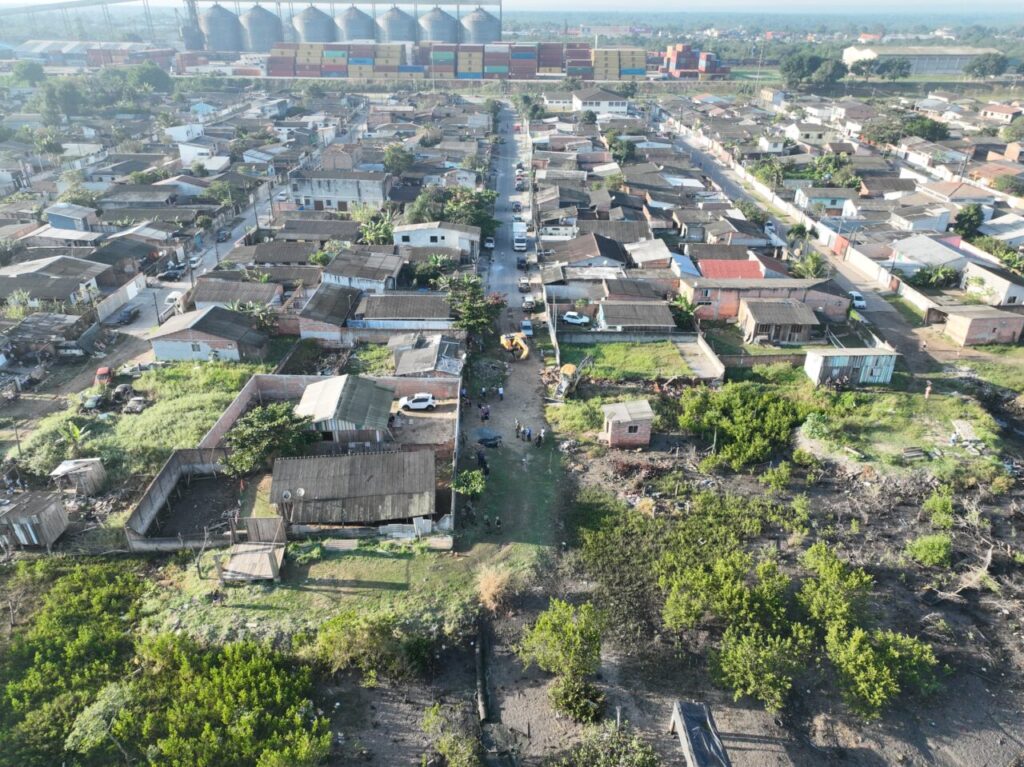 Paranaguá combate invasão de manguezais com demolições e fiscalização permanente