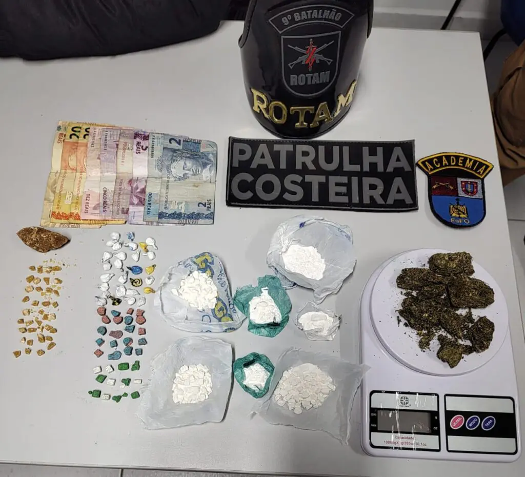 Acao-da-PM-na-Vila-Sao-Jorge-em-Paranagua
