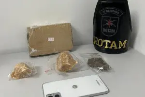 Apreensão drogas Polícia Militar em Parangauá Rotam