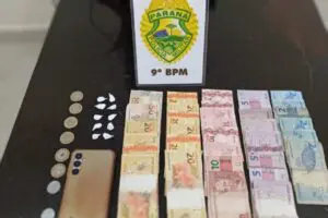 Drogas-e-dinheiro-apreendidos-em-acao-da-PM-em-Guaratuba
