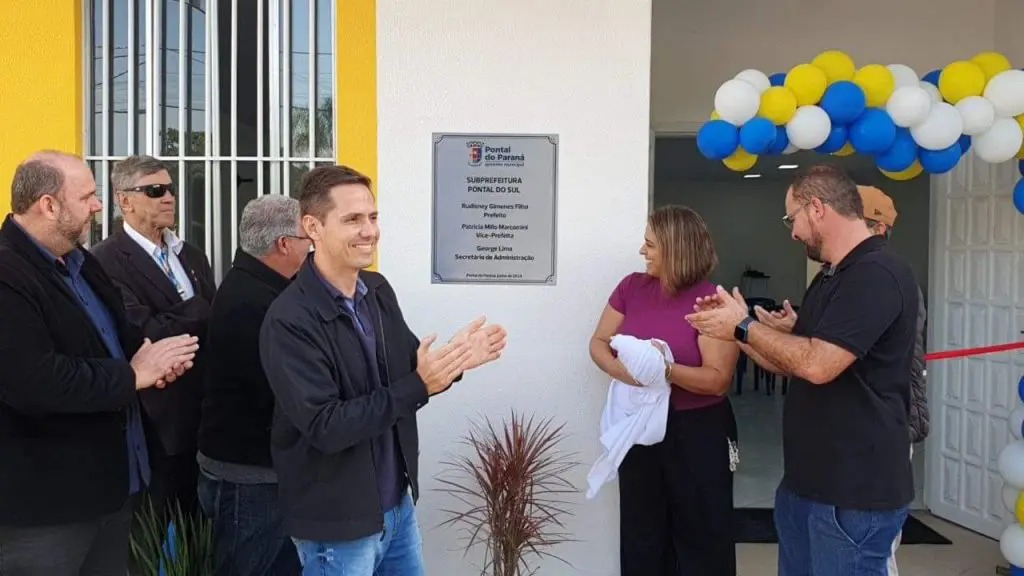 Após a inauguração, ocorrida na última quinta-feira (4), a população já é atendida na Subprefeitura. Foto: Prefeitura de Pontal do Paraná