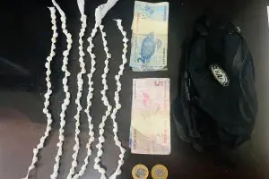 Apreensãõ de 150 pedras de crack em Guaratuba