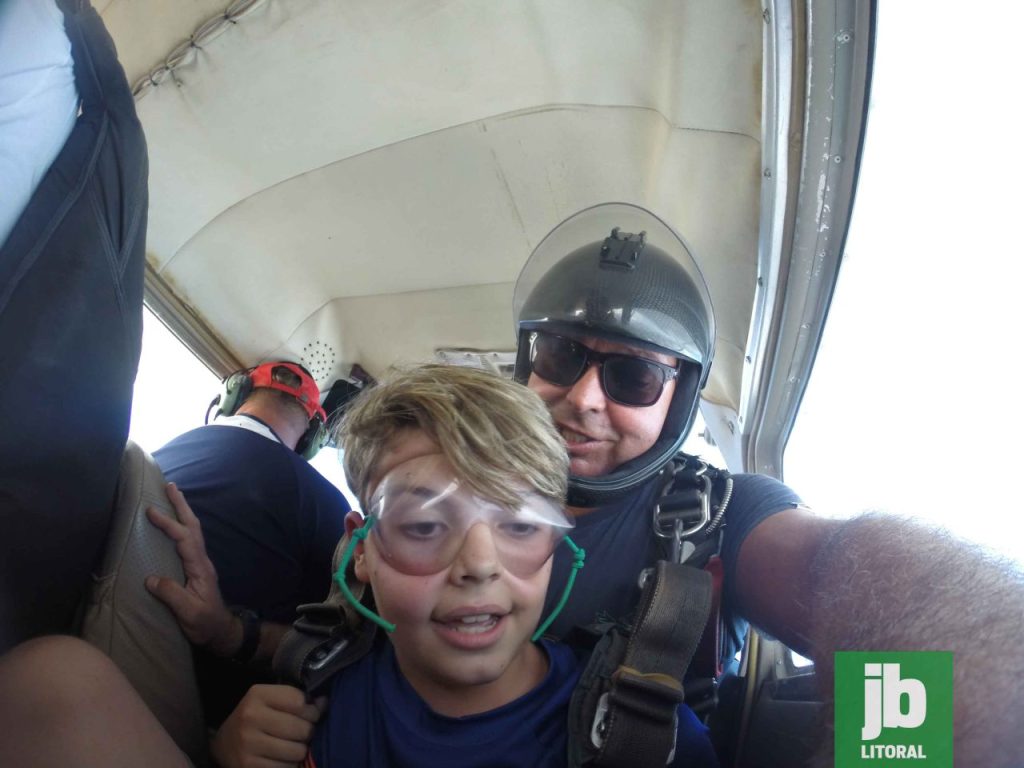 Ao longo dos 13 anos atuando em Paranaguá, a Salto Duplo Curitiba já realizou mais de 20 mil saltos na cidade. Foto: Juan Lima/JB Litoral