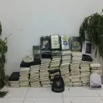 Romu 128 quilos de cocaína